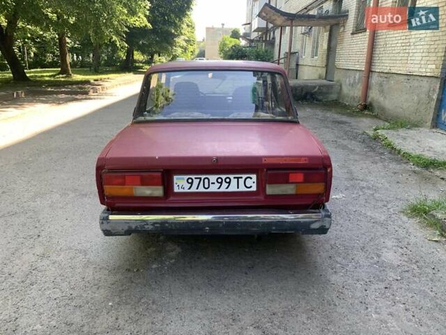 Красный ВАЗ 2107, объемом двигателя 1.5 л и пробегом 800 тыс. км за 500 $, фото 4 на Automoto.ua