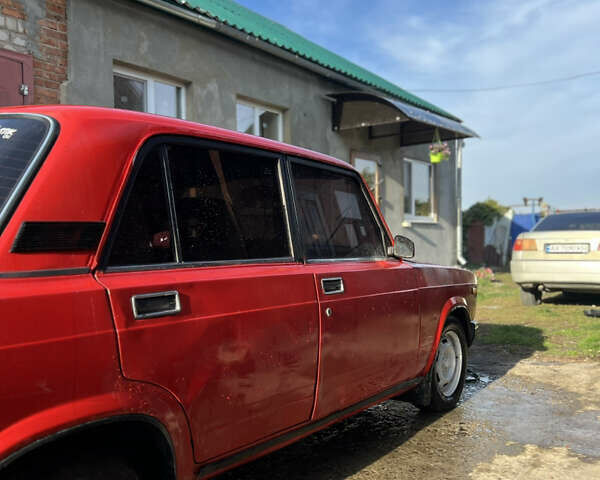 Красный ВАЗ 2107, объемом двигателя 1.5 л и пробегом 26 тыс. км за 799 $, фото 5 на Automoto.ua