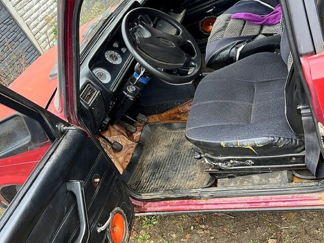 Красный ВАЗ 2107, объемом двигателя 1.5 л и пробегом 0 тыс. км за 500 $, фото 6 на Automoto.ua