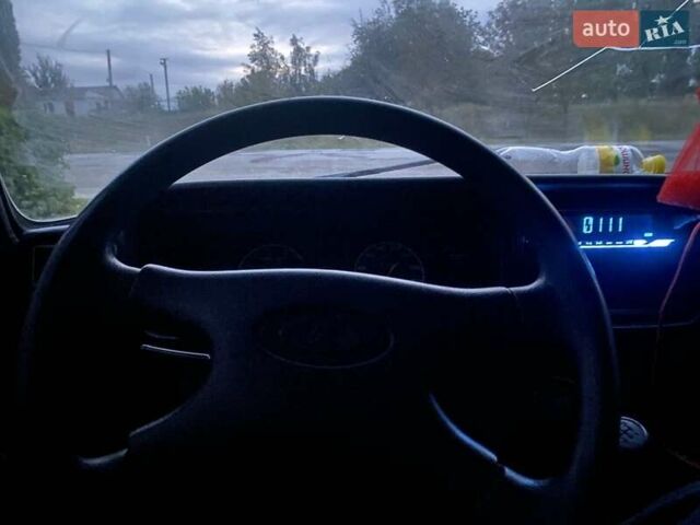 Красный ВАЗ 2107, объемом двигателя 1.5 л и пробегом 98 тыс. км за 1300 $, фото 3 на Automoto.ua