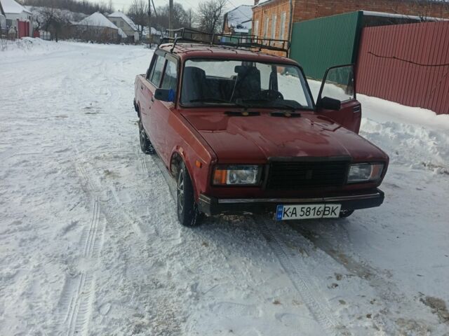 Червоний ВАЗ 2107, об'ємом двигуна 2 л та пробігом 1 тис. км за 390 $, фото 2 на Automoto.ua