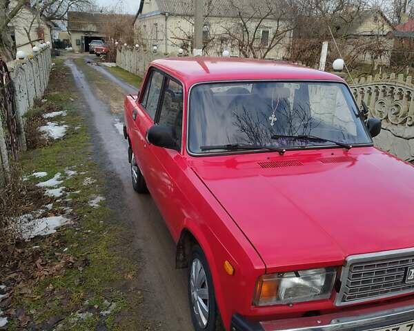 Красный ВАЗ 2107, объемом двигателя 1.3 л и пробегом 55 тыс. км за 720 $, фото 1 на Automoto.ua