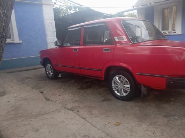 Червоний ВАЗ 2107, об'ємом двигуна 1.5 л та пробігом 300 тис. км за 950 $, фото 2 на Automoto.ua