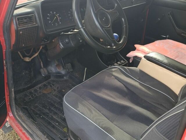 ВАЗ 2107 1996 в Черкассах на Automoto.ua Красный ВАЗ 2107, объемом двигателя 0 л и пробегом 2 тыс. км за 721 $, фото 5 на Automoto.ua