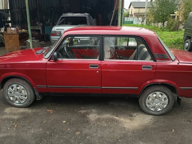 ВАЗ 2107 1996 в Белогорье на Automoto.ua Красный ВАЗ 2107, объемом двигателя 1.5 л и пробегом 140 тыс. км за 1200 $, фото 3 на Automoto.ua