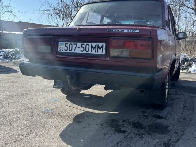 Красный ВАЗ 2107, объемом двигателя 1.6 л и пробегом 98 тыс. км за 697 $, фото 2 на Automoto.ua