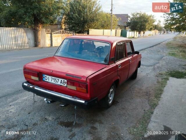 Красный ВАЗ 2107, объемом двигателя 1.5 л и пробегом 100 тыс. км за 600 $, фото 3 на Automoto.ua