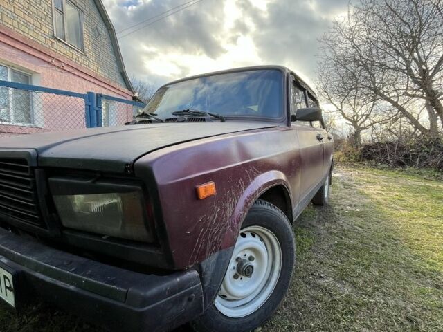 Красный ВАЗ 2107, объемом двигателя 1.6 л и пробегом 1 тыс. км за 663 $, фото 2 на Automoto.ua