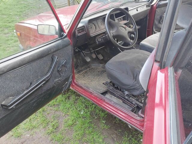 Красный ВАЗ 2107, объемом двигателя 1.5 л и пробегом 3 тыс. км за 499 $, фото 3 на Automoto.ua