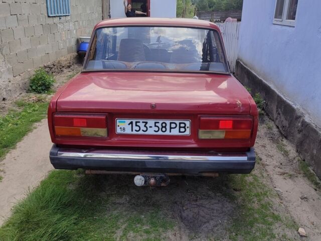 Красный ВАЗ 2107, объемом двигателя 0 л и пробегом 340 тыс. км за 521 $, фото 2 на Automoto.ua