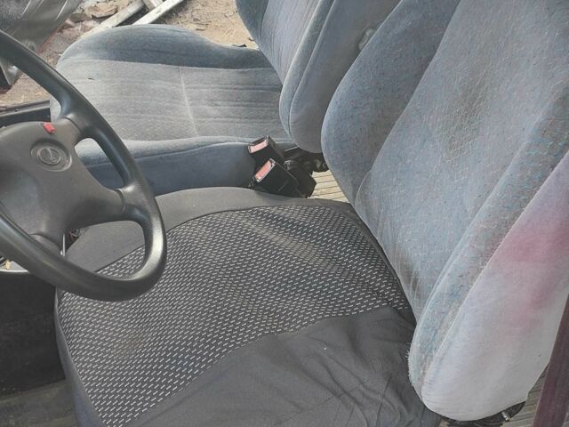 Красный ВАЗ 2107, объемом двигателя 1.5 л и пробегом 3 тыс. км за 499 $, фото 9 на Automoto.ua