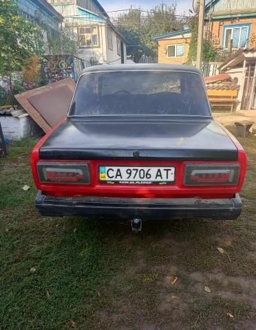 Красный ВАЗ 2107, объемом двигателя 1.5 л и пробегом 62 тыс. км за 550 $, фото 6 на Automoto.ua