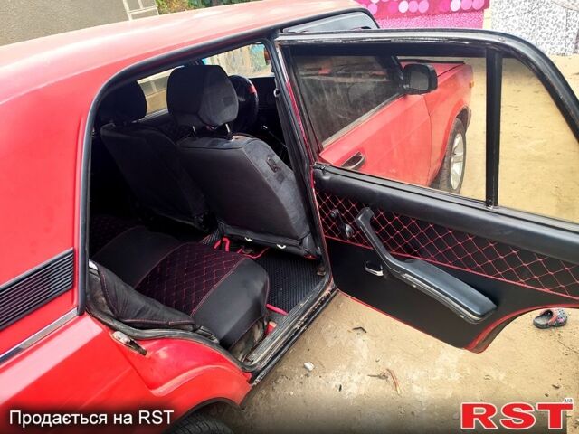 Красный ВАЗ 2107, объемом двигателя 1.5 л и пробегом 0 тыс. км за 1100 $, фото 6 на Automoto.ua