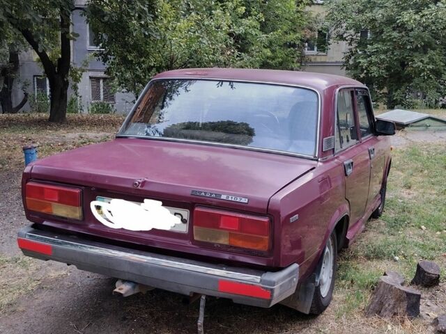 Красный ВАЗ 2107, объемом двигателя 1 л и пробегом 95 тыс. км за 715 $, фото 7 на Automoto.ua