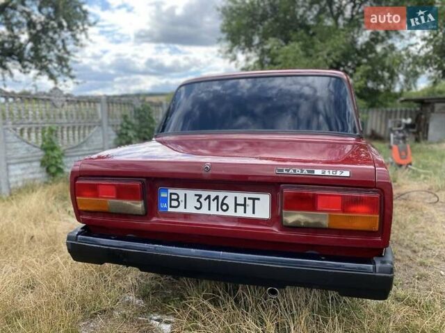 Красный ВАЗ 2107, объемом двигателя 1.5 л и пробегом 98 тыс. км за 1300 $, фото 2 на Automoto.ua