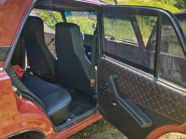 Красный ВАЗ 2107, объемом двигателя 1.5 л и пробегом 2 тыс. км за 1500 $, фото 4 на Automoto.ua