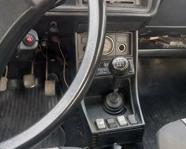 Червоний ВАЗ 2107, об'ємом двигуна 1.6 л та пробігом 27 тис. км за 1000 $, фото 4 на Automoto.ua