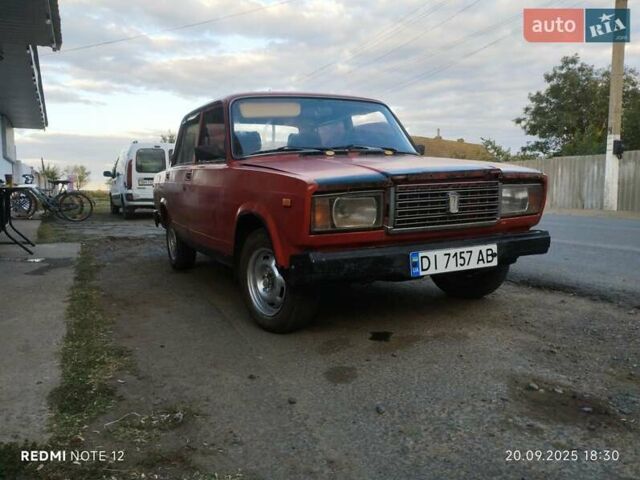 Красный ВАЗ 2107, объемом двигателя 1.5 л и пробегом 100 тыс. км за 600 $, фото 5 на Automoto.ua