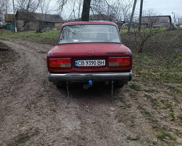 Красный ВАЗ 2107, объемом двигателя 1.5 л и пробегом 100 тыс. км за 650 $, фото 4 на Automoto.ua