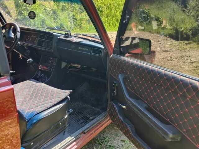 Красный ВАЗ 2107, объемом двигателя 1.5 л и пробегом 2 тыс. км за 1500 $, фото 3 на Automoto.ua