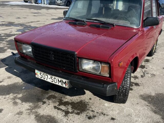 Красный ВАЗ 2107, объемом двигателя 1.6 л и пробегом 98 тыс. км за 697 $, фото 1 на Automoto.ua