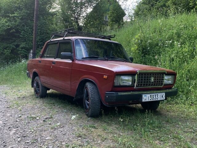 Красный ВАЗ 2107, объемом двигателя 1.5 л и пробегом 2 тыс. км за 1500 $, фото 1 на Automoto.ua