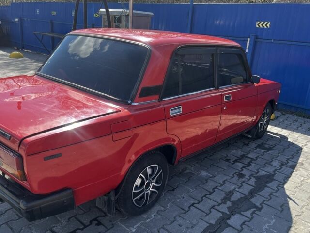Красный ВАЗ 2107, объемом двигателя 1.5 л и пробегом 75 тыс. км за 900 $, фото 2 на Automoto.ua