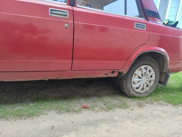 Красный ВАЗ 2107, объемом двигателя 0 л и пробегом 340 тыс. км за 521 $, фото 5 на Automoto.ua