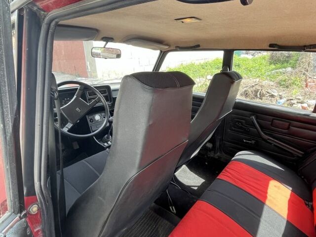 Красный ВАЗ 2107, объемом двигателя 1.5 л и пробегом 48 тыс. км за 1250 $, фото 2 на Automoto.ua