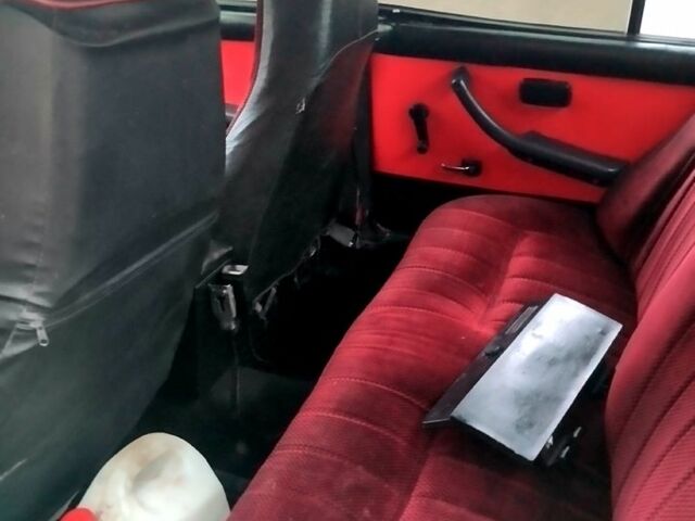 Червоний ВАЗ 2107, об'ємом двигуна 1.6 л та пробігом 310 тис. км за 360 $, фото 10 на Automoto.ua