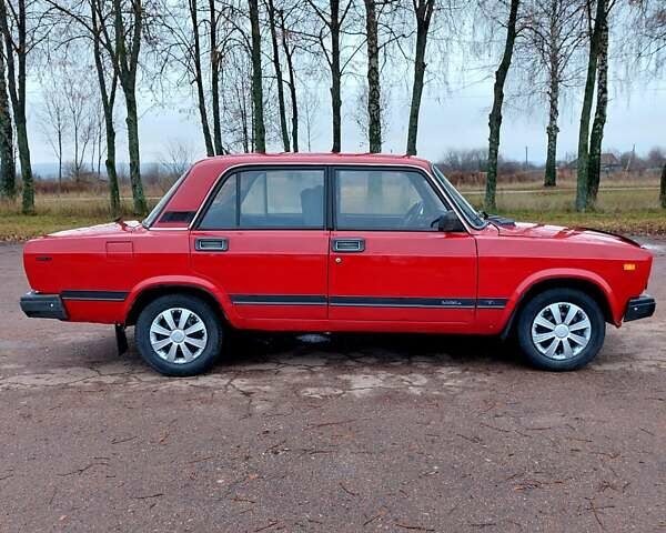 Красный ВАЗ 2107, объемом двигателя 1.5 л и пробегом 97 тыс. км за 1300 $, фото 7 на Automoto.ua