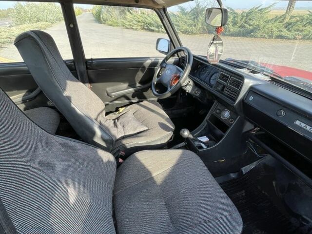 Красный ВАЗ 2107, объемом двигателя 1.5 л и пробегом 3 тыс. км за 650 $, фото 5 на Automoto.ua