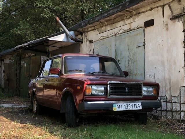 Красный ВАЗ 2107, объемом двигателя 1.3 л и пробегом 2 тыс. км за 850 $, фото 1 на Automoto.ua