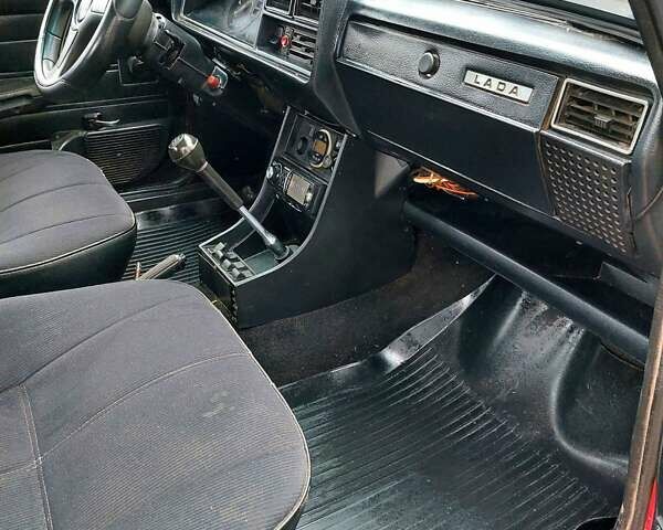 Красный ВАЗ 2107, объемом двигателя 1.5 л и пробегом 97 тыс. км за 1300 $, фото 40 на Automoto.ua