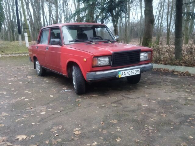 Красный ВАЗ 2107, объемом двигателя 1.6 л и пробегом 27 тыс. км за 1200 $, фото 1 на Automoto.ua