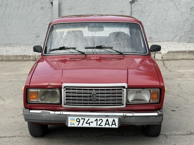 Красный ВАЗ 2107, объемом двигателя 1.5 л и пробегом 200 тыс. км за 400 $, фото 1 на Automoto.ua