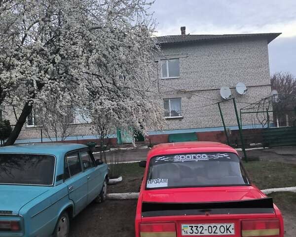 Красный ВАЗ 2107, объемом двигателя 1.45 л и пробегом 100 тыс. км за 958 $, фото 3 на Automoto.ua