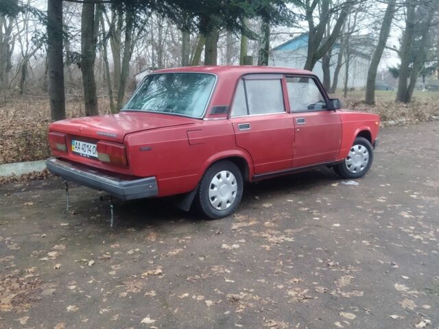 Красный ВАЗ 2107, объемом двигателя 1.6 л и пробегом 27 тыс. км за 1200 $, фото 2 на Automoto.ua