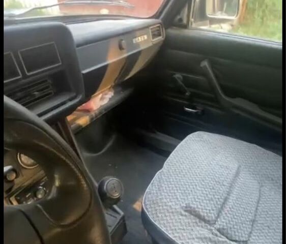 Красный ВАЗ 2107, объемом двигателя 1.3 л и пробегом 2 тыс. км за 850 $, фото 5 на Automoto.ua