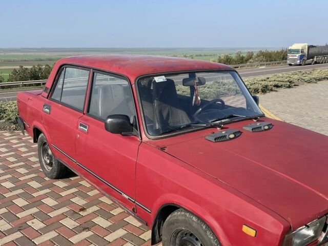 Красный ВАЗ 2107, объемом двигателя 1.5 л и пробегом 3 тыс. км за 650 $, фото 2 на Automoto.ua