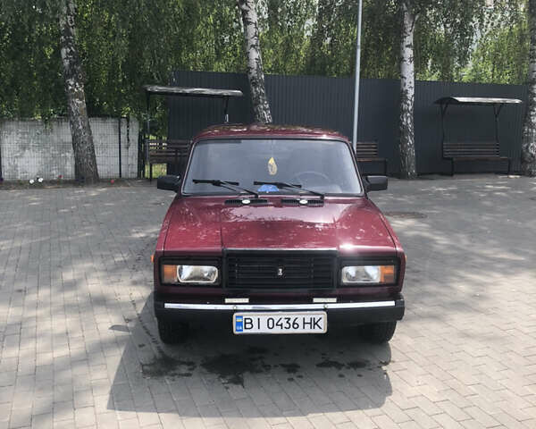 Красный ВАЗ 2107, объемом двигателя 1.5 л и пробегом 169 тыс. км за 1400 $, фото 1 на Automoto.ua