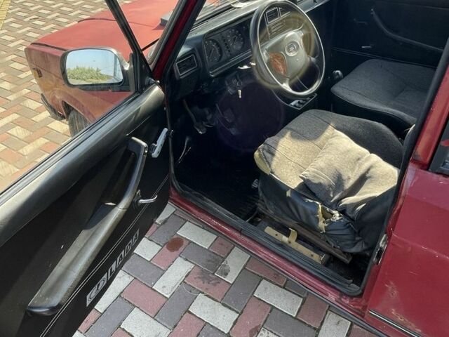 Красный ВАЗ 2107, объемом двигателя 1.5 л и пробегом 3 тыс. км за 650 $, фото 7 на Automoto.ua