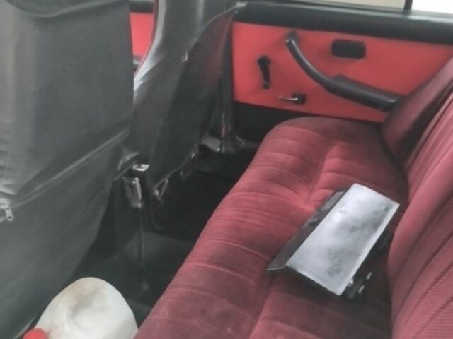 Червоний ВАЗ 2107, об'ємом двигуна 1.6 л та пробігом 110 тис. км за 355 $, фото 10 на Automoto.ua