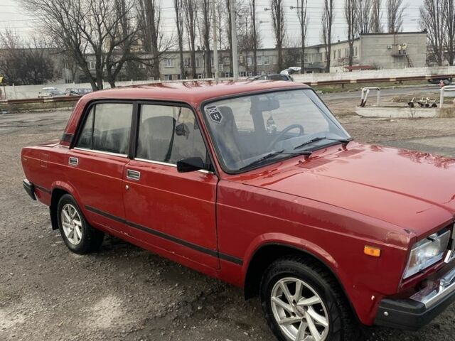 Красный ВАЗ 2107, объемом двигателя 1.5 л и пробегом 62 тыс. км за 899 $, фото 2 на Automoto.ua