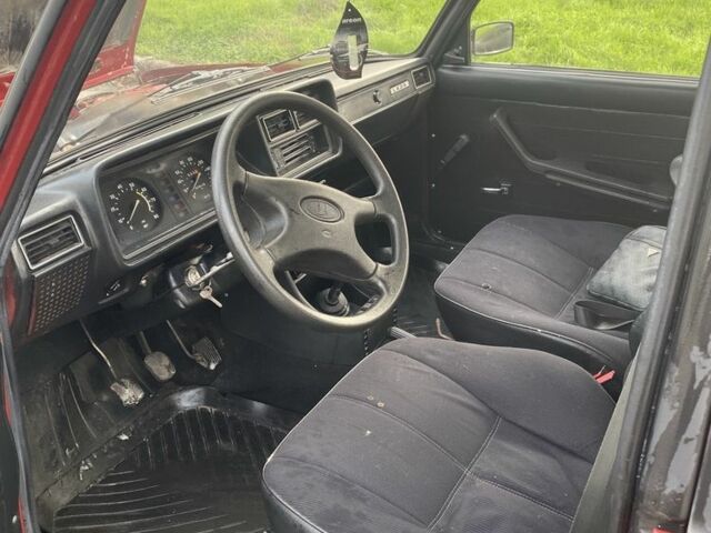 Красный ВАЗ 2107, объемом двигателя 1.5 л и пробегом 62 тыс. км за 899 $, фото 5 на Automoto.ua