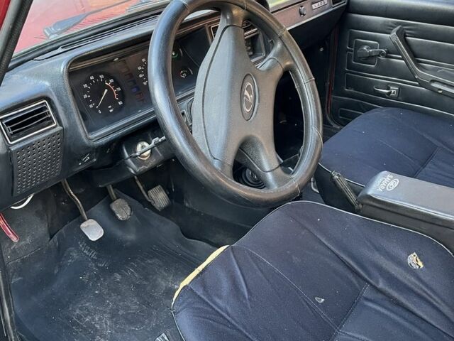 Красный ВАЗ 2107, объемом двигателя 1.5 л и пробегом 3 тыс. км за 645 $, фото 3 на Automoto.ua