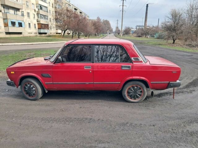 ВАЗ 2107 1998 в Житомире на Automoto.ua Красный ВАЗ 2107, объемом двигателя 1.6 л и пробегом 3 тыс. км за 1150 $, фото 6 на Automoto.ua