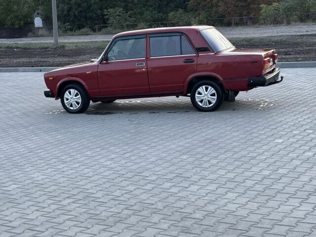 Красный ВАЗ 2107, объемом двигателя 1.3 л и пробегом 3 тыс. км за 656 $, фото 3 на Automoto.ua