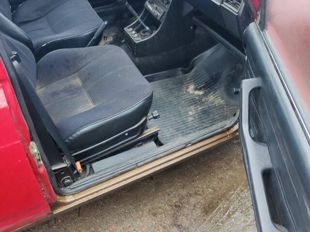 Красный ВАЗ 2107, объемом двигателя 0 л и пробегом 86 тыс. км за 590 $, фото 5 на Automoto.ua