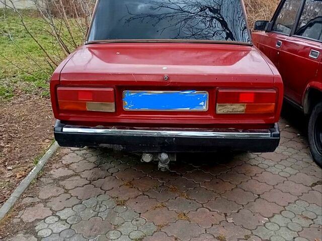 Красный ВАЗ 2107, объемом двигателя 1.6 л и пробегом 0 тыс. км за 850 $, фото 1 на Automoto.ua